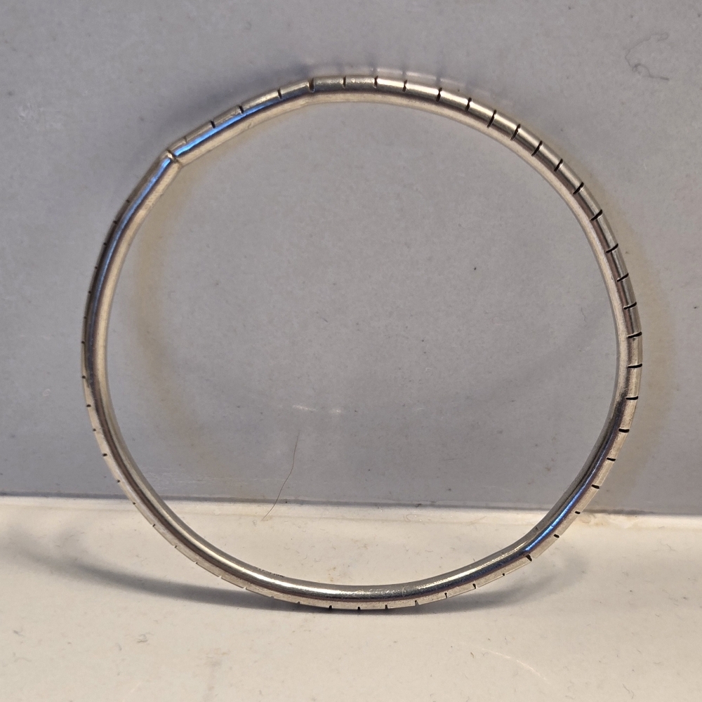 Genuine Sterling Silver Bangle Bracelet - Picture 9 of 9